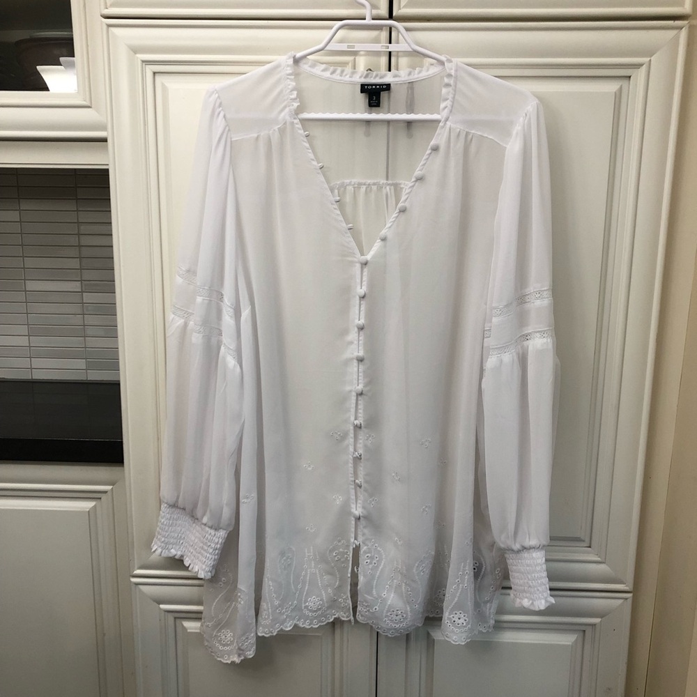 SIZE 3 - Torrid ladies sheer blouse